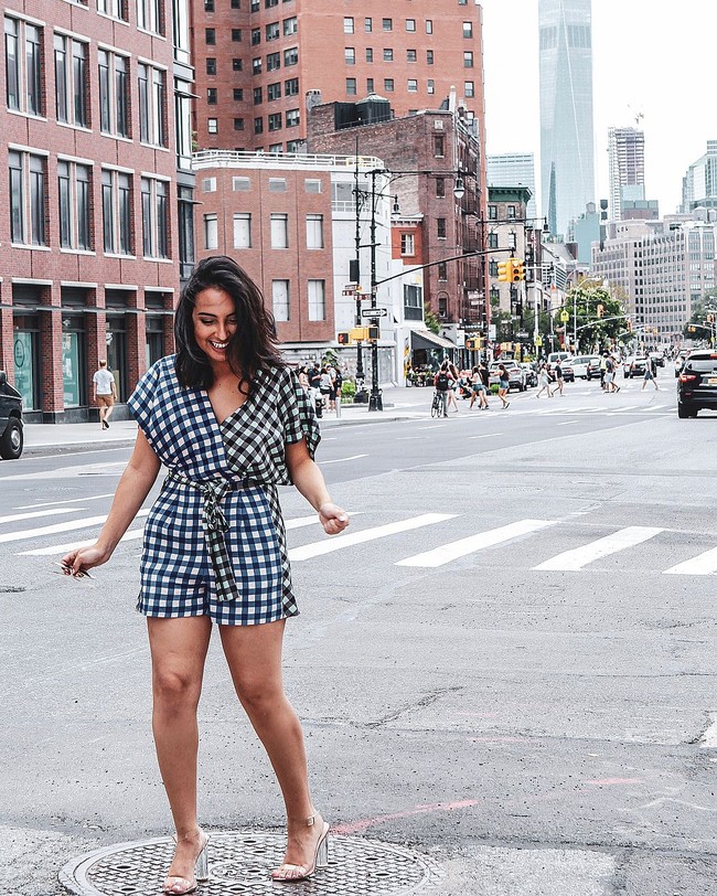 Utang Lisstte mencapai US$ 10 ribu atau sekitar 140 juta. Ia membeli barang fashion rancangan desainer setiap bulannya. Foto: Instagram (lissettecalv)