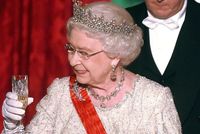 Dicari! Asisten Dapur untuk Ratu Elizabeth II di Istana Buckingham