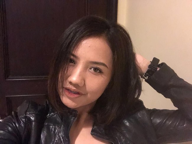 Srunita Sari Sukatendel adalah atlet karate berprestasi lainnya di Asian Games 2018. Wanita lulusan Fakultas Ilmu Keolahragaan dari Universitas Medan ini juga meraih medali emas di ajang SEA Games 2017.  Foto: Dok. Instagram/Srunita Sari Sukatendel