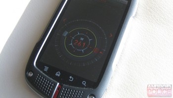 Sebelumnya, smartphone tangguh sangat jarang ditemui. Pada tahun 2011, Casio meluncurkan GzOne Commando yang memiliki sertifikasi standar militer dan mampu diajak bermain air. Foto: Internet
