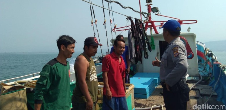 Cegah Penangkapan Benur, Polisi Awasi Perairan Sukabumi Cegah Penangkapan Benur, Polisi Awasi Perairan Sukabumi