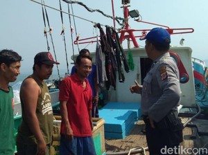 Cegah Penangkapan Benur, Polisi Awasi Perairan Sukabumi