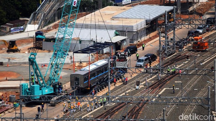 MRT Jakarta Uji Sinyal dari Lebak Bulus hingga Bundaran HI