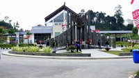 PT Wijaya Karya (Persero) Tbk (WIKA) dipercaya pemerintah untuk melakukan perombakan total Pos Lintas Batas Negara (PLBN) di Entikong, Kabupaten Sanggau, Kalimantan Barat dengan nilai proyek Rp 152,49 miliar. Foto: Istimewa/Kementerian PUPR