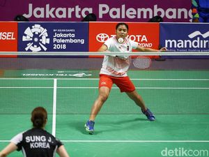 Video: Gregoria Bawa Bulutangkis Putri Unggul 1-0 atas Jepang