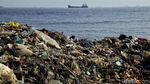 Miris! Potret Gunungan Sampah di Pesisir Jakarta