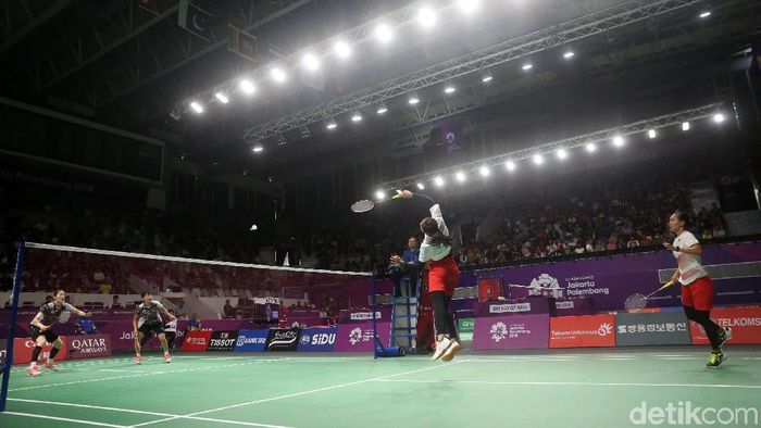 Della/Rizki pastikan kelolosan tim putri bulutangkis Indonesia ke semifinal Asian Games 2018. (Foto: Grandyos Zafna) Della/Rizki pastikan kelolosan tim putri bulutangkis Indonesia ke semifinal Asian Games 2018. (Foto: Grandyos Zafna)