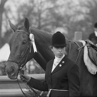 Di balik sosoknya yang elegan dan anggun, Putri Anne juga berjiwa sporty. Berkuda adalah olahraga favoritnya, bahkan sampai menjadikan anak kedua Ratu Elizabeth II itu atlet berkuda profesial atau equestrian. (Foto: Getty Images)