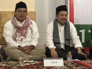 Pakar UGM Membaca Sinyal Jokowi di Balik Penghargaan untuk Fadli-Fahri