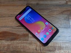 Penampakan Infinix Hot S3X yang Mirip iPhone X