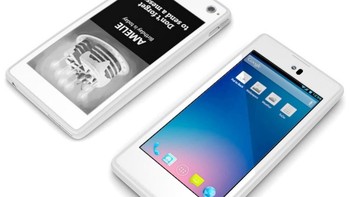 YotaPhone adalah smartphone yang dirilis oleh operator telekomunikasi Rusia, Yota. Smartphone ini punya dua layar di depan dan di belakang. Bagian depan menggunakan display IPS LCD dan bagian belakang menggunakan display e-ink yang bisa digunakan untuk menghemat baterai. Foto: Internet