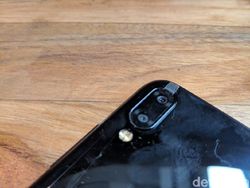 Penampakan Infinix Hot S3X yang Mirip iPhone X