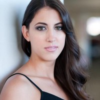 Ini Caitlin Dechelle, pemeran pengganti Ronda Rousey di Furious 7. Ia pernah dinobatkan sebagai This World Champion Martial Artist. (Foto: ist.)