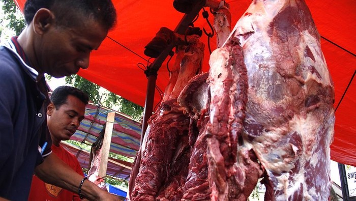 Lomba Belah Kepala Lembu Semarakkan Festival Meugang di Aceh
