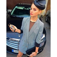 Wanita berambut pirang itu harus mengenakan busana dari desainer. Ia pun memiliki koleksi ratusan tas high-end. (Foto: Instagram)