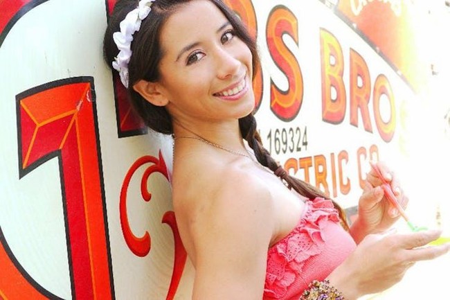 Berdarah Filipina, Tara Macken dikaruniai paras eksotis. Namun bekal utamanya adalah kemahirannya sebagai stuntwoman. Portofilmnya mencakup Furious 7, Transformers, dan Guardians of the Galaxy (menggantikan Zoe Saldana). (Foto: ist.)