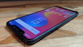 Bagian kiri terdapat slot SIM Card. (Foto: detikINET/Adi Fida Rahman)