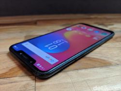 Penampakan Infinix Hot S3X yang Mirip iPhone X