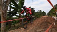Hasil ini membuat Indonesia sudah mengoleksi empat medali emas Asian Games 2018. Tepat sebelumnya, emas ketiga dipersembahkan cabang Sepeda Gunung (MTB) pada nomor Downhill Putri atas nama Tiara Andini Prastika. Indonesia sudah menambah tiga medali emas pada hari ini. ANTARA FOTO/INASGOC/Aji Wisnu Novianto.