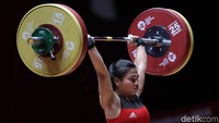 Kegagalan meraih emas membuat Sri Wahyuni kecewa besar. Dia menangis terisak saat menjalani sesi tanya jawab dengan wartawan.