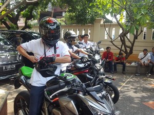 9 Sekjen Pro-Jokowi Bakal Pakai Moge Serahkan Daftar Timses ke KPU