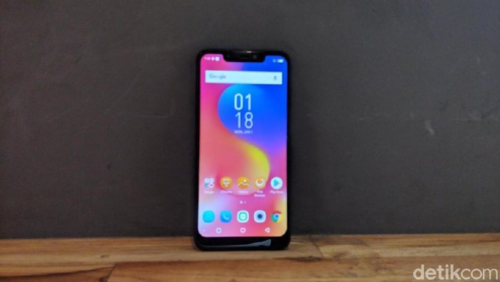Infinix Hot S3X. Foto: detikINET/Adi Fida Rahman Infinix Hot S3X. Foto: detikINET/Adi Fida Rahman