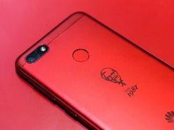 Deretan Smartphone dengan Desain Aneh