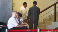 Bupati Labuhanbatu Utara Khaerudin Syah Sitorus tiba di Gedung KPK, Jakarta, Senin (20/8/2018).