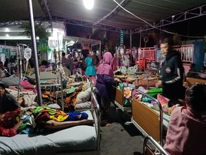 Gempa Lombok, 143 Pasien Dirawat di Lapangan Kantor Pemda Sumbawa