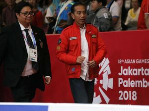 Nonton Asian Games, Jokowi Pakai Jaket Anak Motor