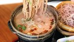 Slurp! Ramen Kuah Gurih Kental Beragam Topping Ini Bikin Ngiler