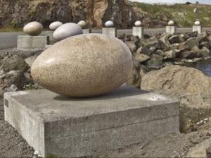 Telur-telur Raksasa, Penghormatan untuk Burung Islandia