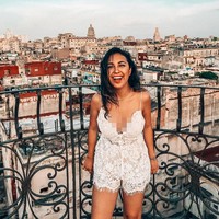 Saat itu, konten Instagram menjadi segalanya bagi Lissette. Di saat yang sama, Lissette mulai merasa stres dengan tekanan harus menampilkan konten glamour dengan utang yang semakin banyak. Foto: Instagram (lissettecalv)