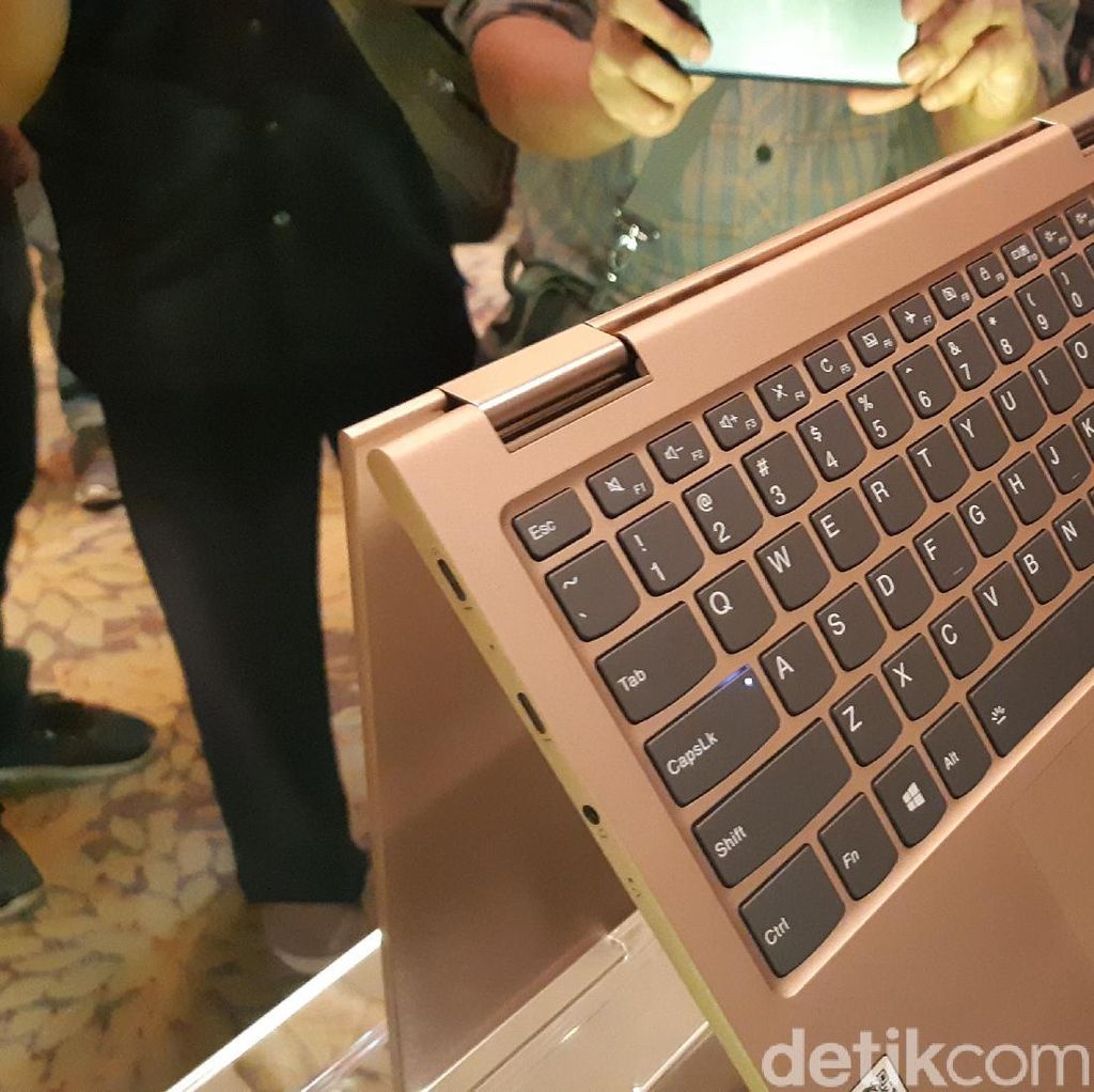 Lebih Dekat dengan Lenovo Yoga 730 yang Super Tipis Lebih Dekat dengan Lenovo Yoga 730 yang Super Tipis