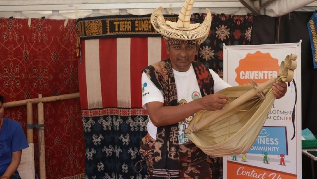 Tenun Ikat Sumba Timur Mejeng di Expo and Conference Asian Games 2018 Tenun Ikat Sumba Timur Mejeng di Expo and Conference Asian Games 2018