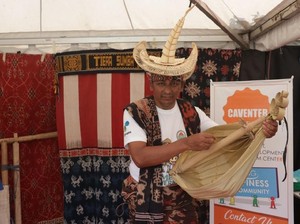 Tenun Ikat Sumba Timur Mejeng di Expo and Conference Asian Games 2018