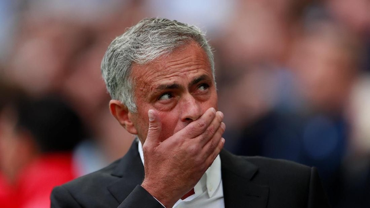 Jose Mourinho disorot setelah Manchester United melewati start buruk di Liga Inggris musim ini (Foto: Andrew Couldridge/ Action Images via Reuters)
