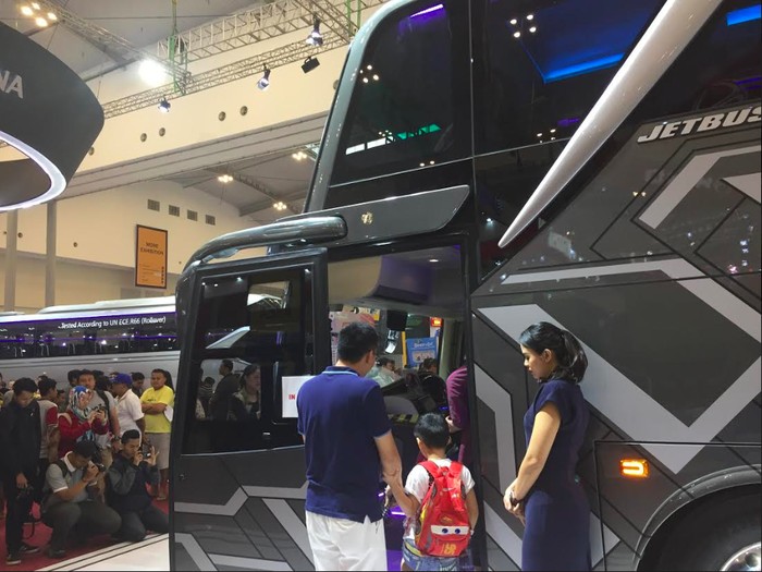 Perusahaan karoseri yang bermarkas di Malang, Adi Putro punya model bus Ultra High Deck (UHD).