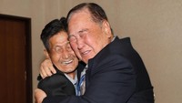 Kebanyakan dari mereka sudah berusia 80 tahun ke atas, sehingga mereka menyadari sangat tidak mungkin untuk kembali bertemu di program reuni selanjutnya, yang masih tidak jelas. Foto: Yonhap via REUTERS