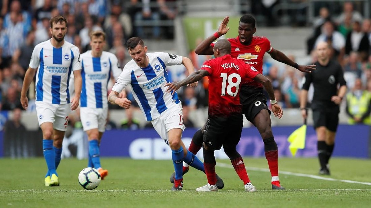 Manchester United melawan Brighton & Hove Albion. (Foto: David Klein/Reuters)