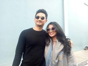 Blak-blakan Dewi Persik: Aneka Gaya Layani Suami Biar Lengket