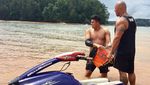 Foto: Saat Stuntman Kembaran The Rock Pergi Liburan