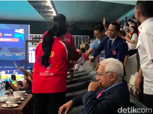 Ingin Ajak Jokowi Lomba Renang, Sandi: Beliau Bisa Semua Gaya