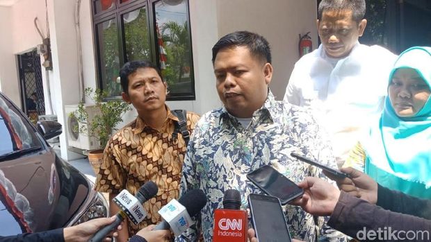 Komisioner KPU DKI Nurdin di kantor Bawaslu DKI