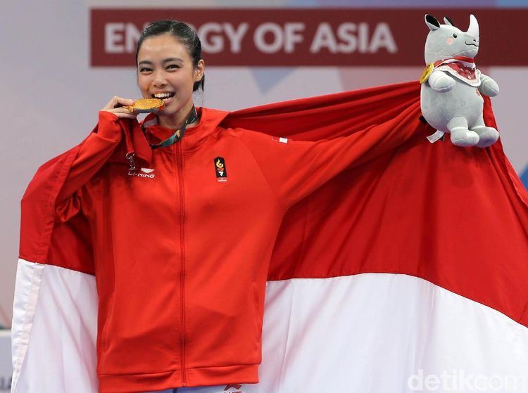 Lindswell Kwok Gigit Emas Kedua Indonesia