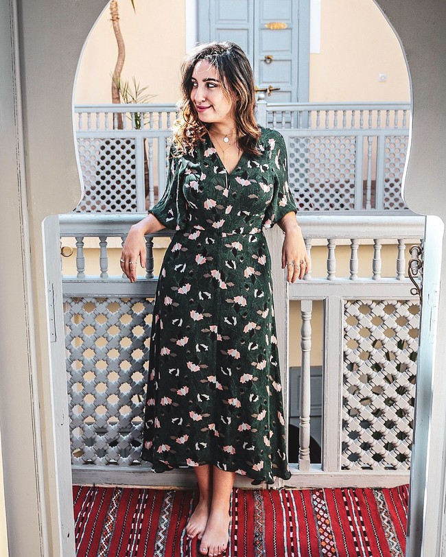 Terus-menerus Lissette menjalani hidup lebih tinggi pasak daripada tiang membuatnya jatuh di lubang hitam. Ia memiliki banyak utang.  Foto: Instagram (lissettecalv)