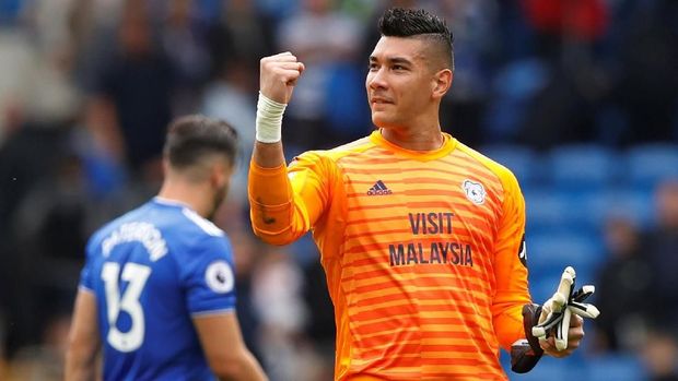 Neil Etheridge kini memperkuat Cardiff City di Liga Primer Inggris.