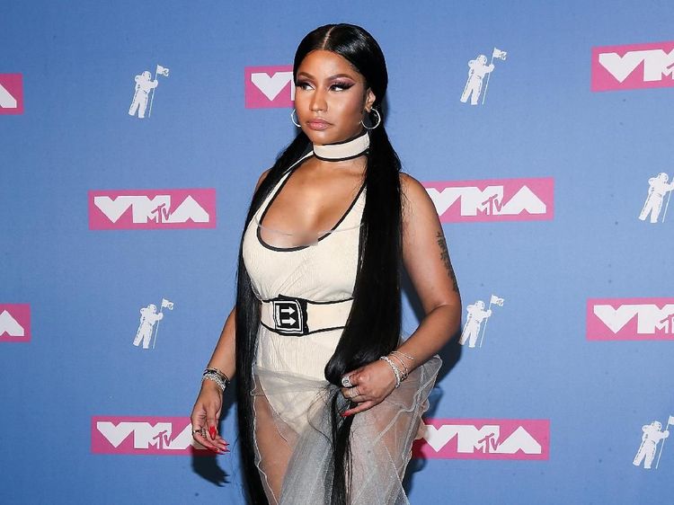Nicki Minaj Kenakan Dress atau Bikini di MTV VMA 2018?