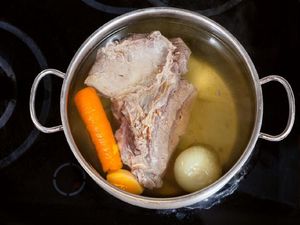 Viral Obat Sakit Kepala Buat Masak Daging Biar Empuk, Dokter Angkat Bicara