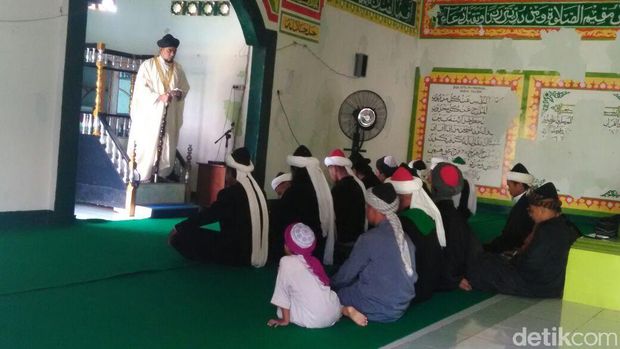 Jemaah Lathiful Akbar Salat Idul Adha.